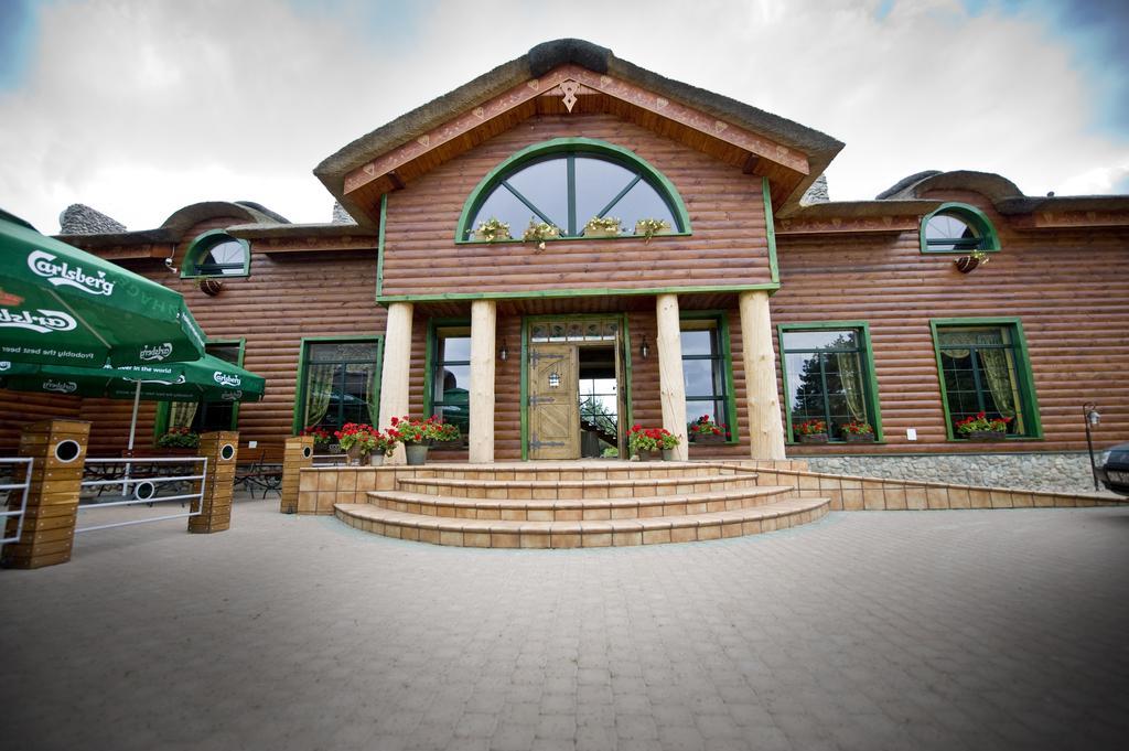 Bed and Breakfast Karczma Biesiadna Dalnia Экстерьер фото