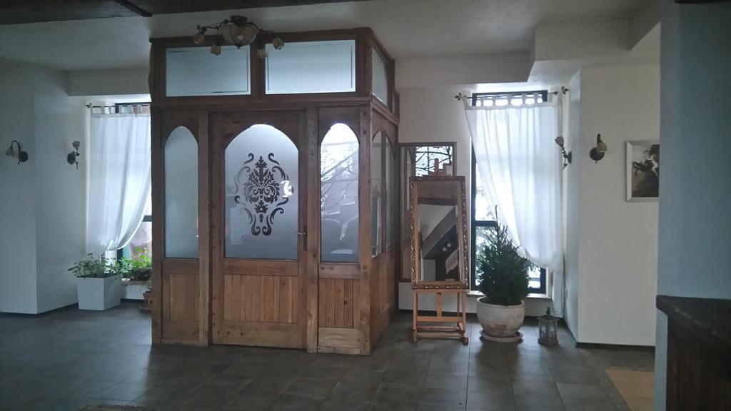 Bed and Breakfast Karczma Biesiadna Dalnia Экстерьер фото