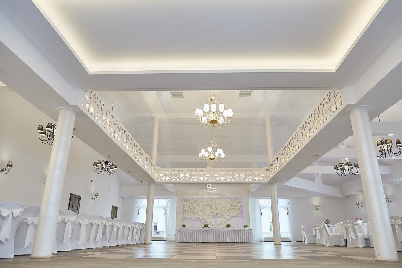 Bed and Breakfast Karczma Biesiadna Dalnia Экстерьер фото