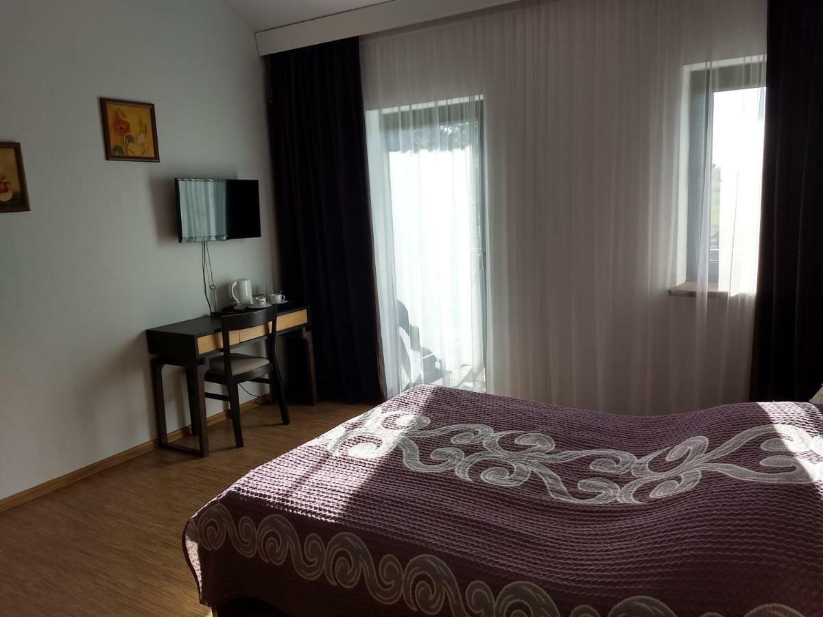Bed and Breakfast Karczma Biesiadna Dalnia Экстерьер фото