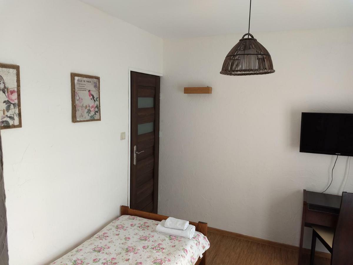 Bed and Breakfast Karczma Biesiadna Dalnia Экстерьер фото